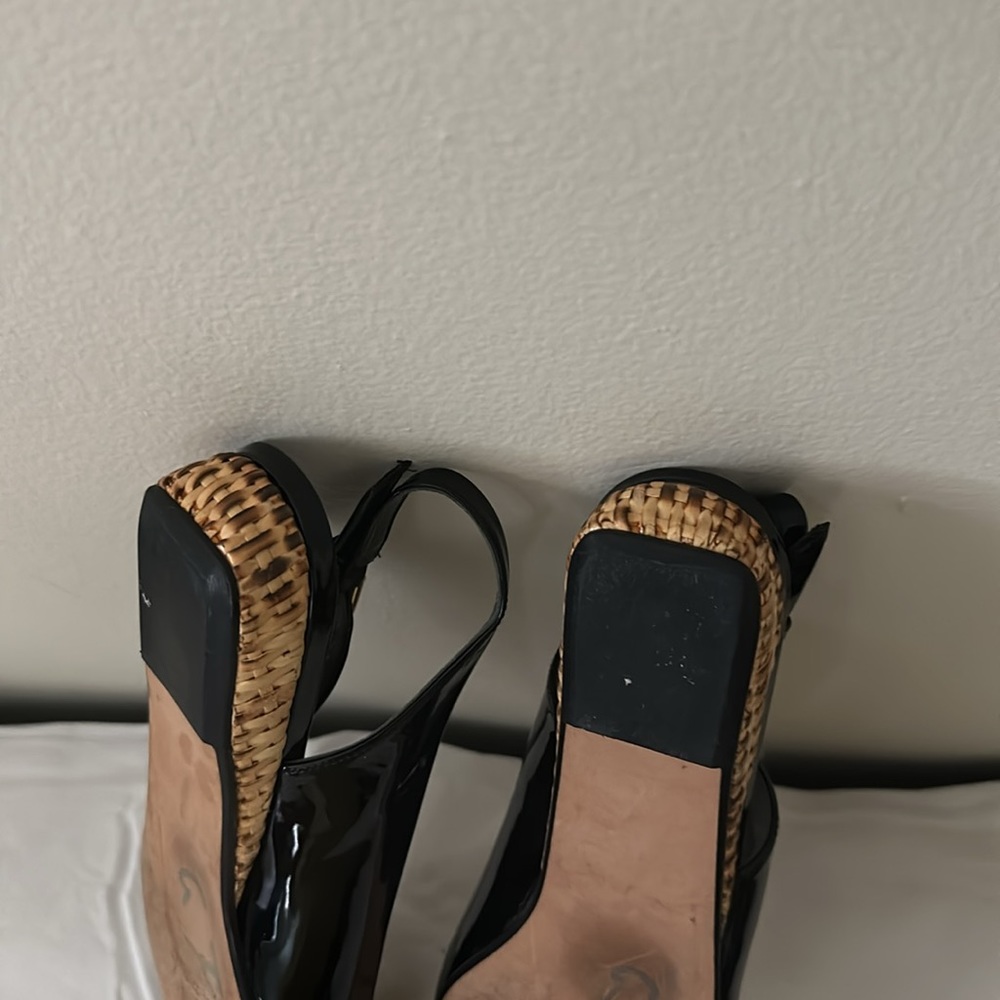 Shoes - Picture 4 of 5